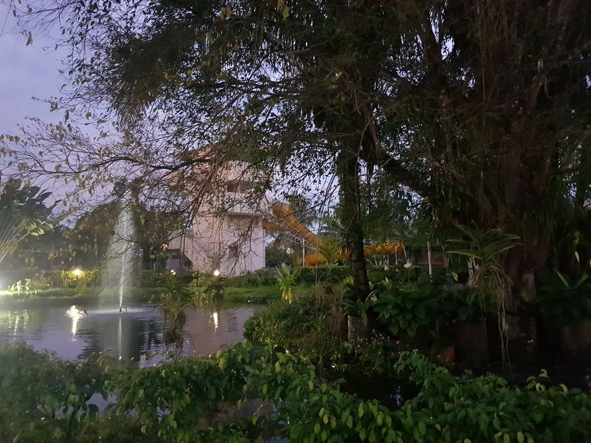 Gran Hotel De Lago - Lago Agrio นวยบาโลฮา ภายนอก รูปภาพ